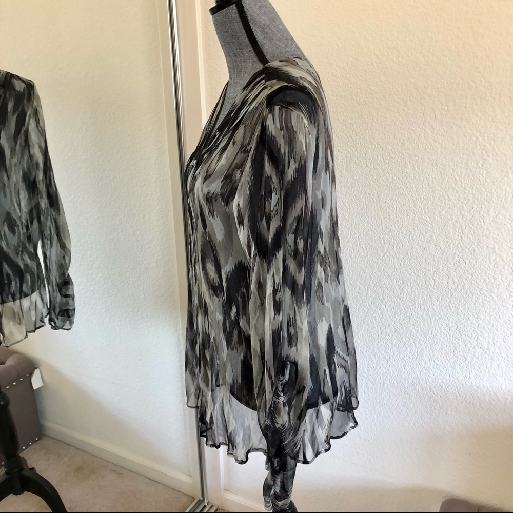 Casual Studio Button Down Top - Picture 4 of 6